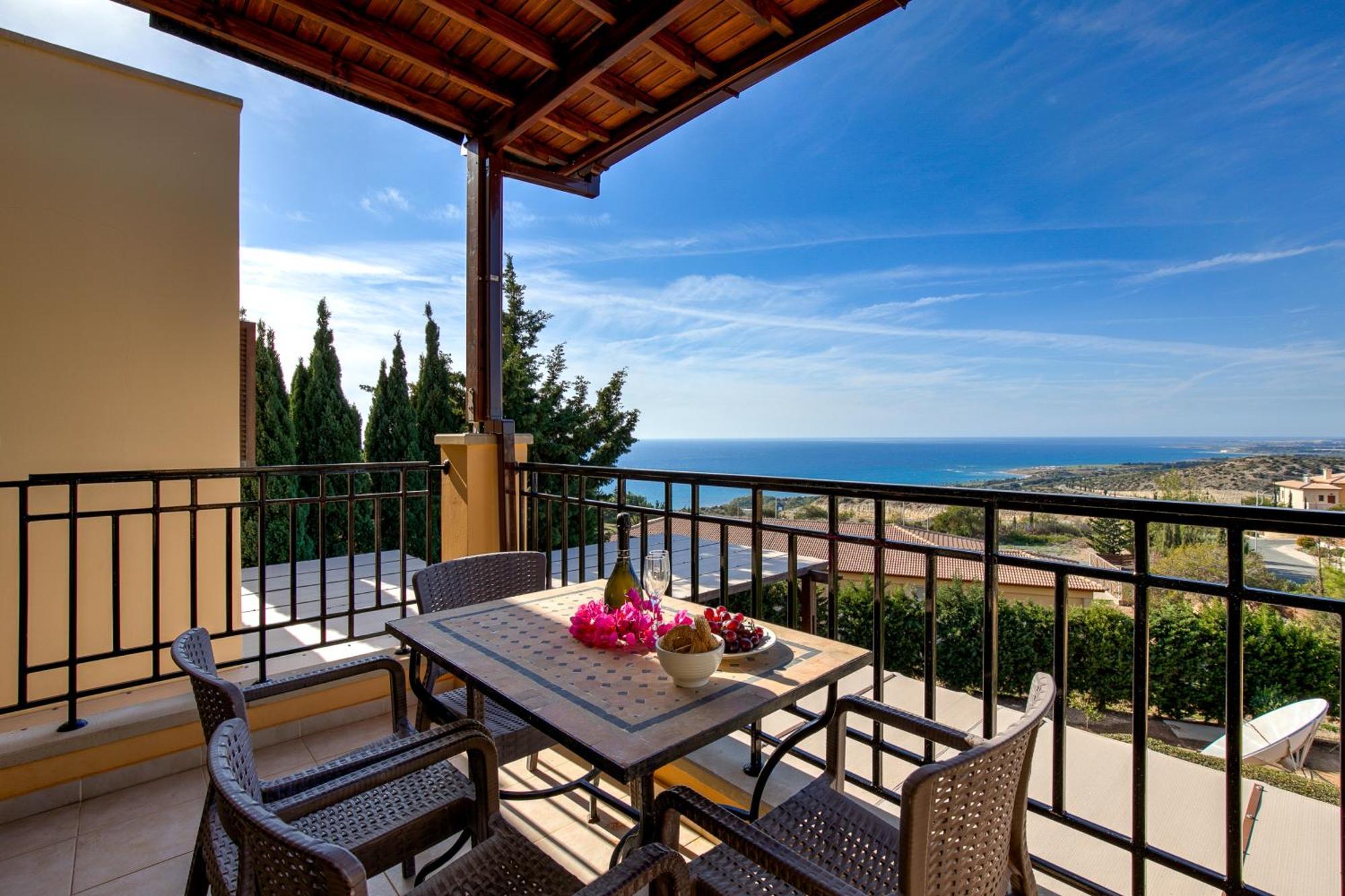 1 Bedroom Apartment Pyrgos With Beautiful Sea And Sunset Views, Aphrodite Hills Resort Kouklia Bagian luar foto