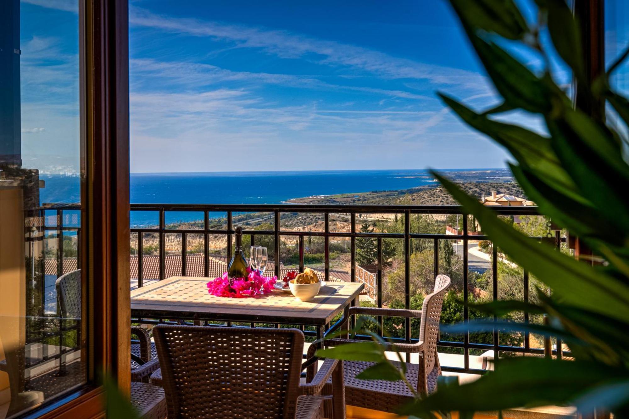 1 Bedroom Apartment Pyrgos With Beautiful Sea And Sunset Views, Aphrodite Hills Resort Kouklia Bagian luar foto