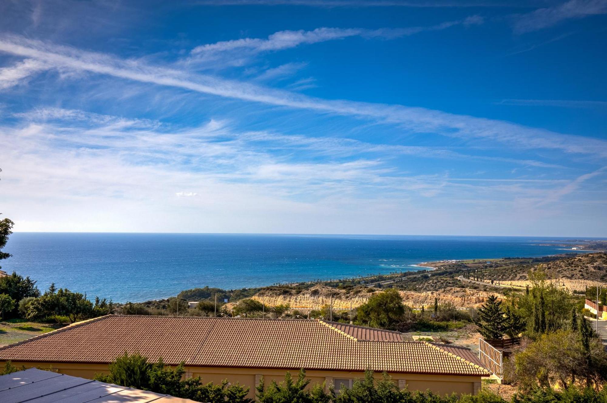 1 Bedroom Apartment Pyrgos With Beautiful Sea And Sunset Views, Aphrodite Hills Resort Kouklia Bagian luar foto