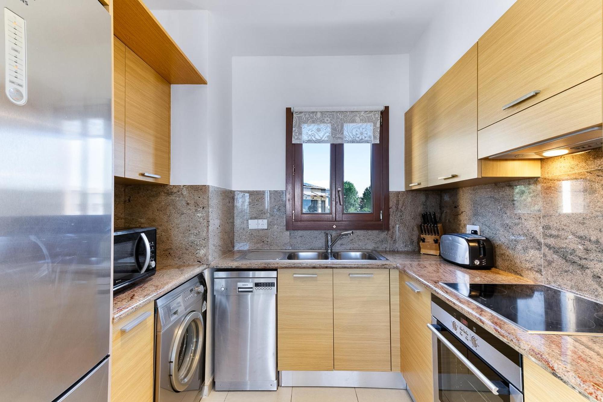 1 Bedroom Apartment Pyrgos With Beautiful Sea And Sunset Views, Aphrodite Hills Resort Kouklia Bagian luar foto